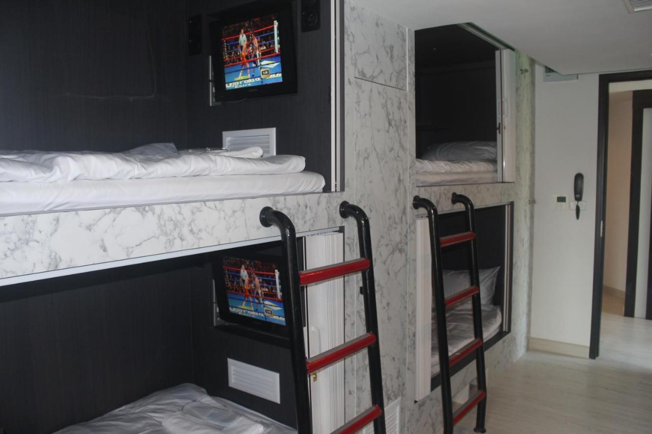 H-District Boutique Poshotel Bangkok Esterno foto